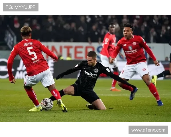 奥格斯堡主场强势三比二逆转狼堡